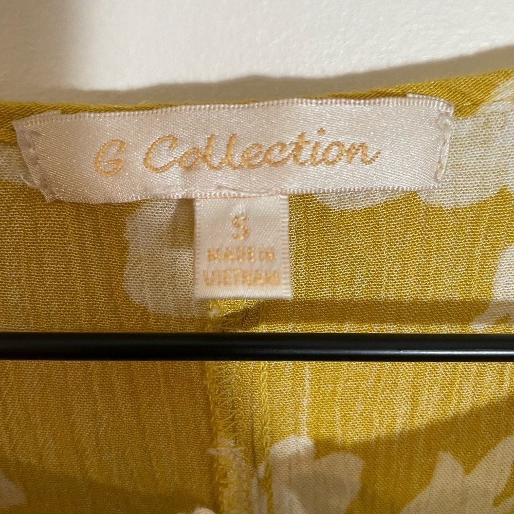 G Collection Yellow Floral Boho Blouse W/ Bell Sleeve Tassel & Lace Detail Small - Picture 2 of 9
